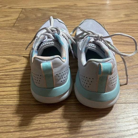 Under Armour Assert Sneakers Size 4 - Picture 4 of 5